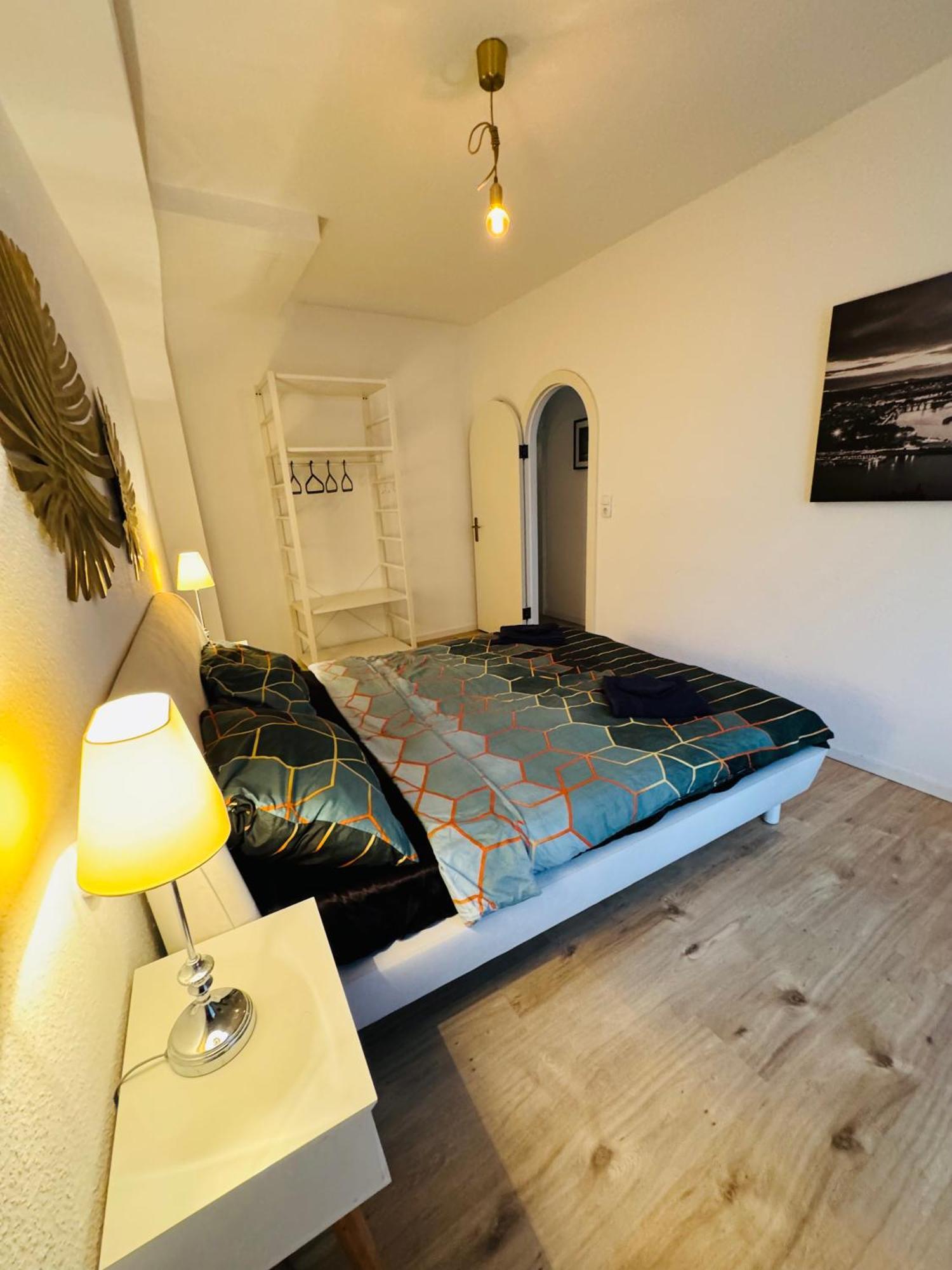 Zentrale Wohnung Mit Balkon Coblenza Exterior foto