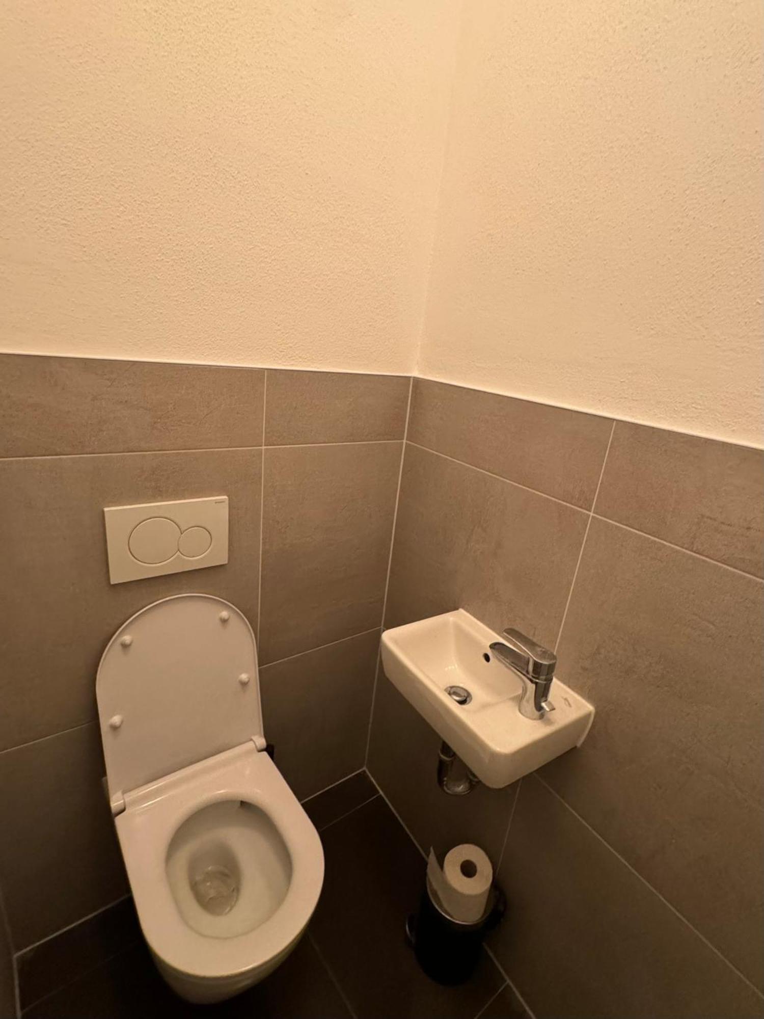 Zentrale Wohnung Mit Balkon Coblenza Exterior foto